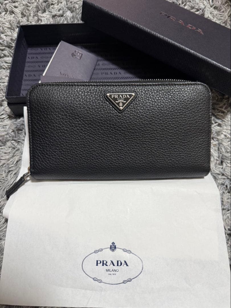 PRADA ブラック レザー 長財布