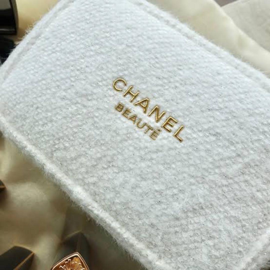 シャネル ホリデー クリスマスコフレ 2024 ポーチのみ 新品 CHANEL