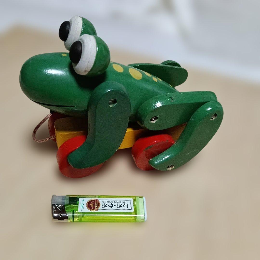 189..カエルの置物、