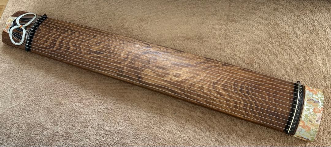 琴 13弦 花柄装飾