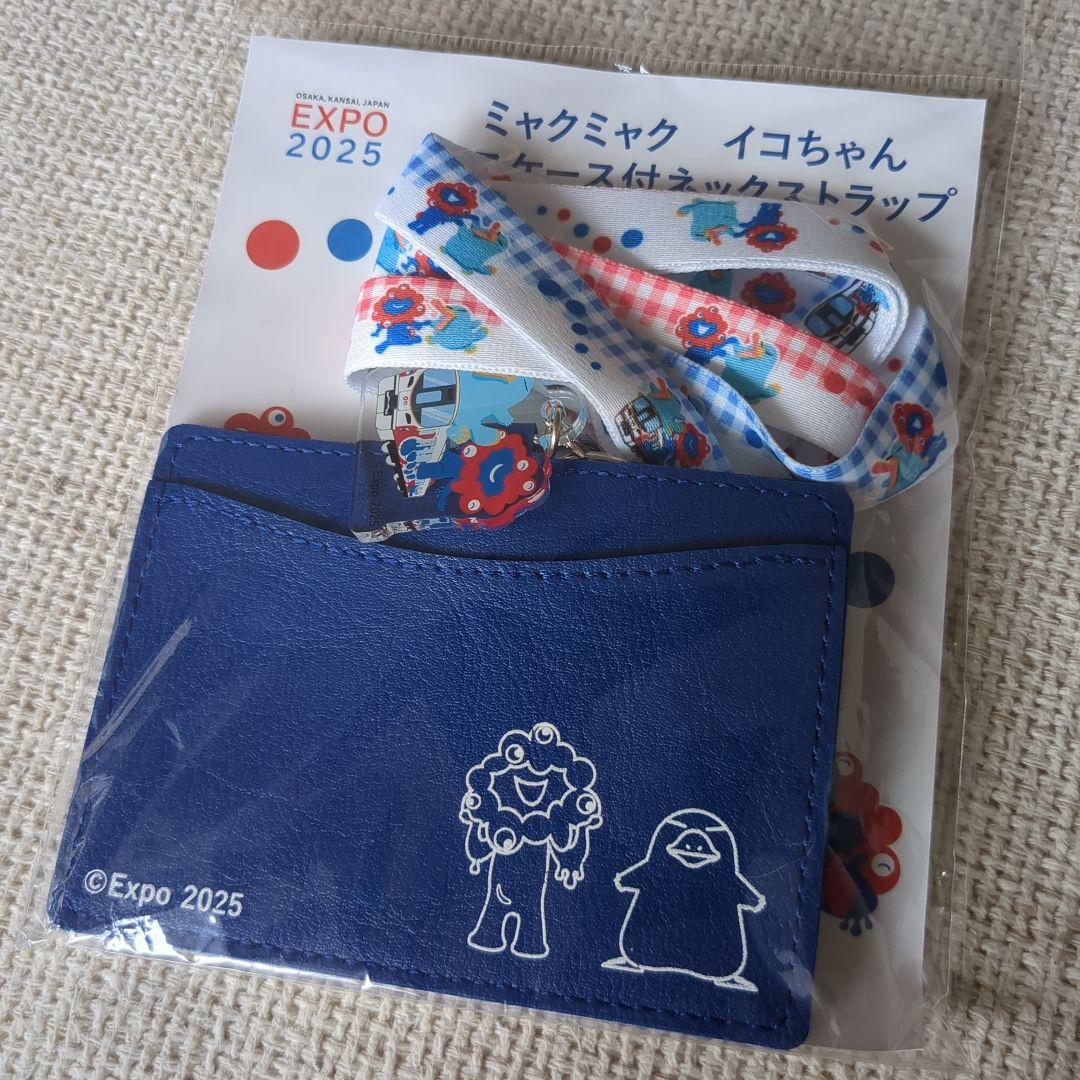 ミャクミャク イコちゃん パスケース付 ネックストラップ - メルカリ
