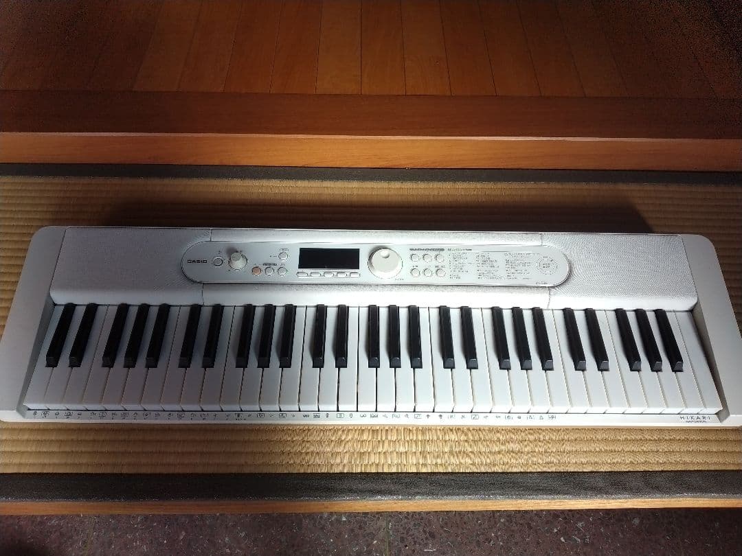 CASIO LK-526 61鍵 電子キーボード