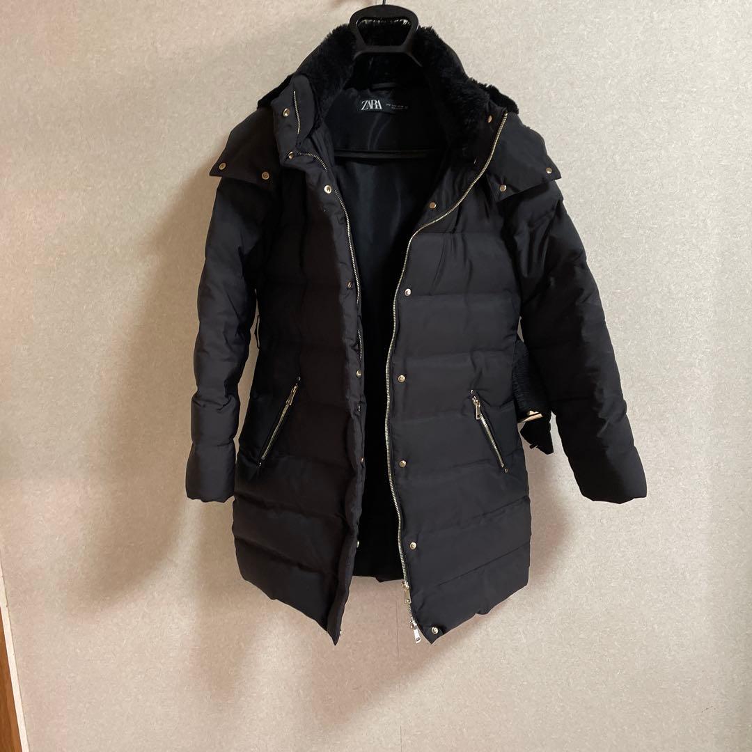 ZARAブラックダウンジャケット フード付き