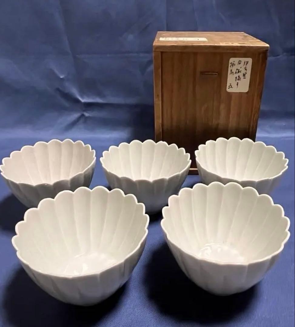 骨董　古伊万里　白磁　菊弁　向付　江戸中期　5個(共箱あり) 2個ホツあり 古伊万里蛸唐草紋様角長皿5枚 江戸中期 長皿 antique art nozomi 通販