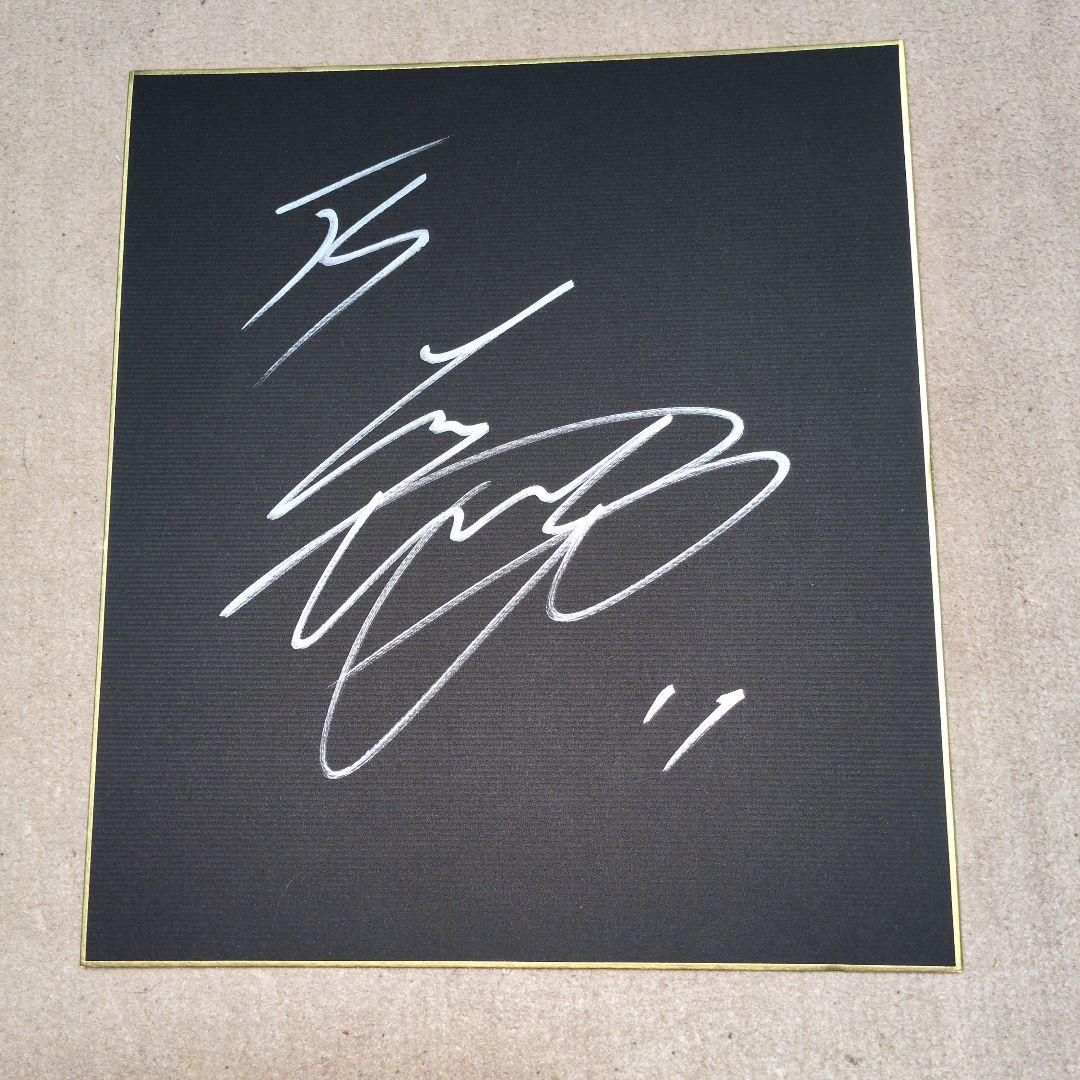 大谷翔平選手！直筆サイン色紙ブラック✕シルバー 額縁付き‼️ - メルカリ