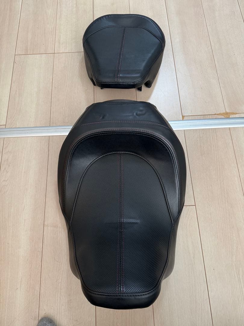 ストリートグライドCVOの純正シート コルビン Rumble シート 【CVO ロードグライド/ストリートグライド