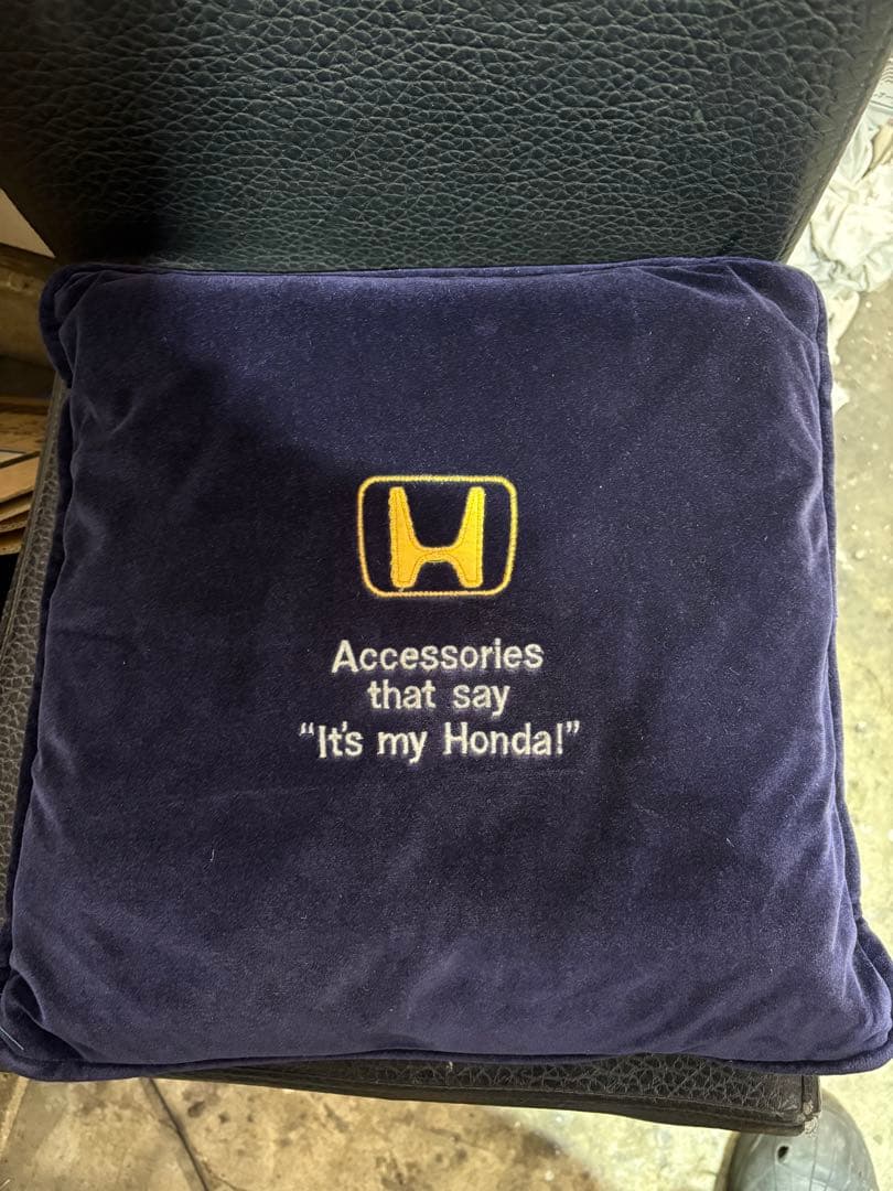 e*i様 ウルトラレア　ホンダ　ホンダクッション