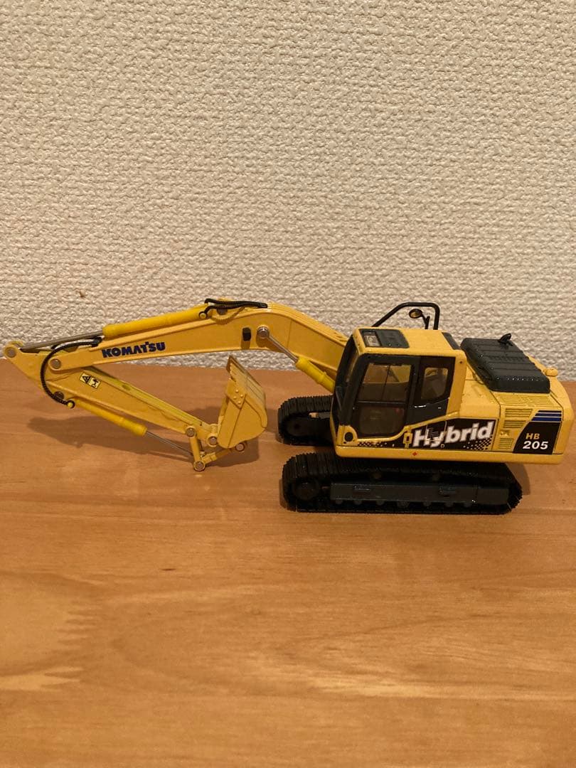Komatsu HB205 ハイブリッドショベル 1/43