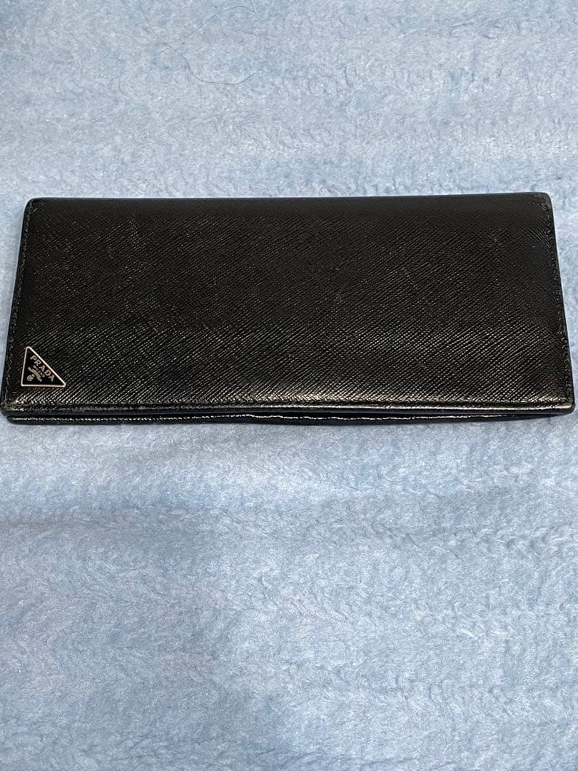 プラダ　黒　長財布　美品　サファイアーノトライアル財布　保証書あり