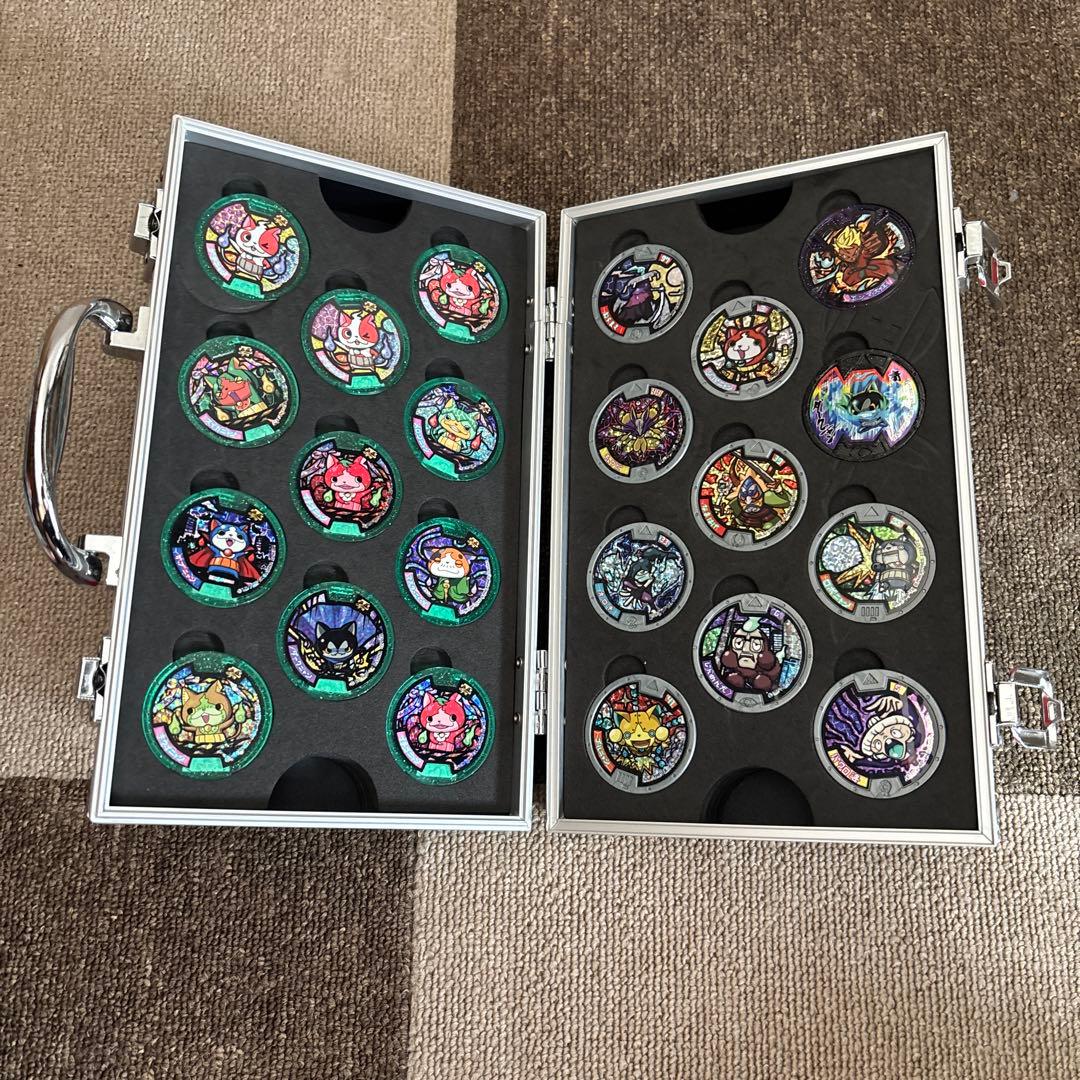 妖怪ウォッチ メダル ケース付き - メルカリ