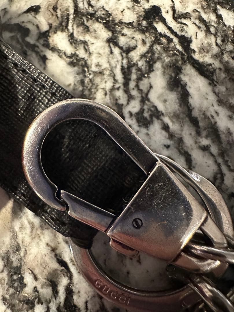 グッチ インターロッキングG キーフック 701432 K9GSN 1151 - メルカリ