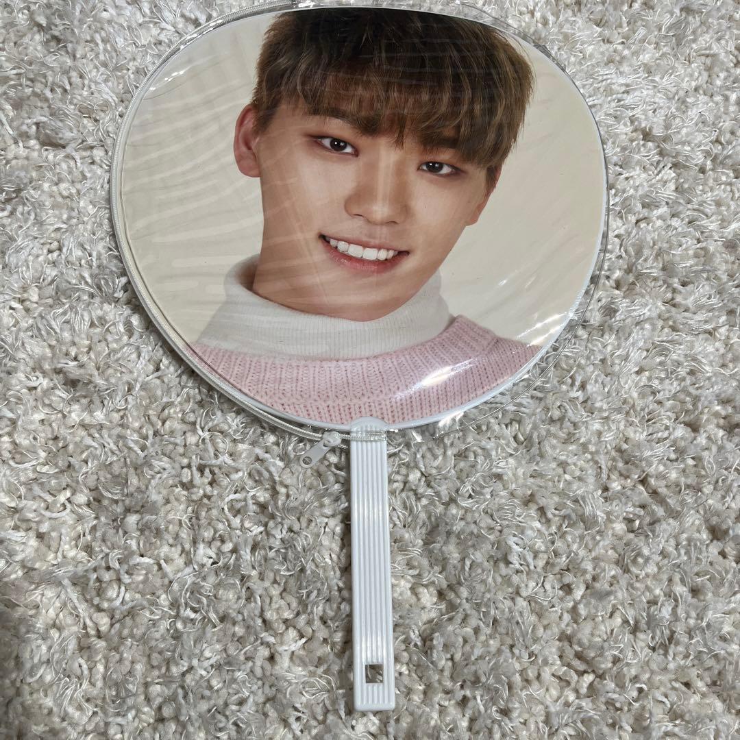 SEVENTEEN ディノ うちわ Say the name - メルカリ