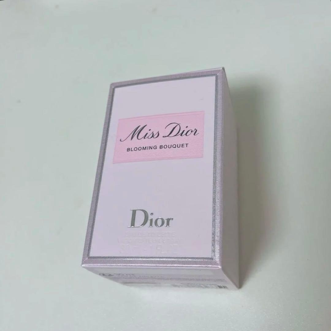 【新品未開封】ミスディオール フレグランス ブルーミングブーケ 30ml