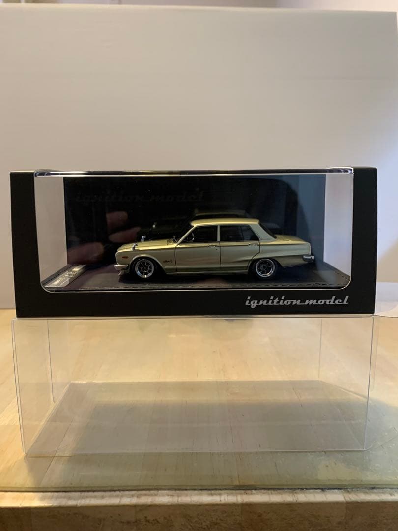 イグニッションモデル　1/43 スカイライン GT-X GC10 ゴールド