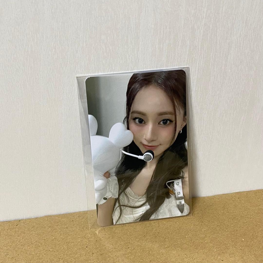 TWICE 8th BABY LOVELYSシリコンライト　トレカ　ツウィ