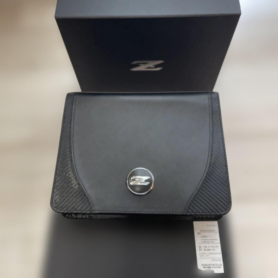 Z 車検証ケース ブラック レザー 日産純正品 箱付き RZ34 日産オンラインショップ：Z車検証ケース