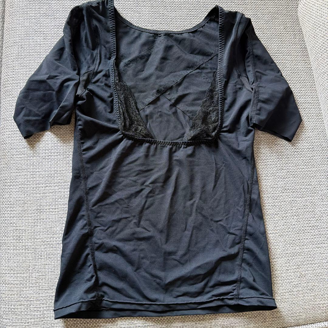 美品‼️プウアボーテ 美勢インナー巻き肩サポートMサイズ