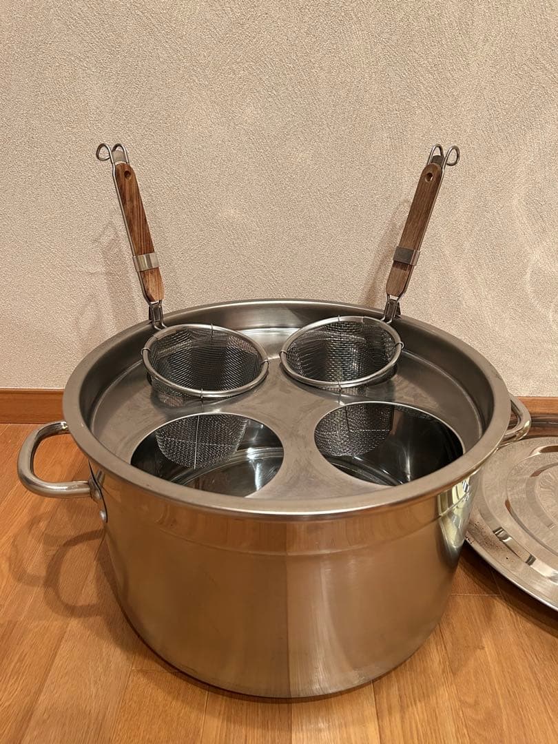 よ*ー様 ステンレス 茹で鍋 テボ2個セット 蓋付き 業務用 よ*ー様 ステンレス 茹で鍋 テボ2個セット 蓋付き 業務用 - メルカリ