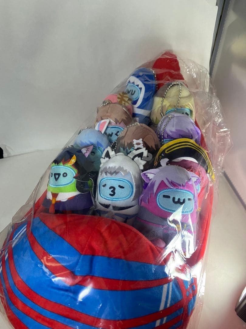 ホロライブ Among Us x hololive ホロクルーぬいぐるみセット - メルカリ