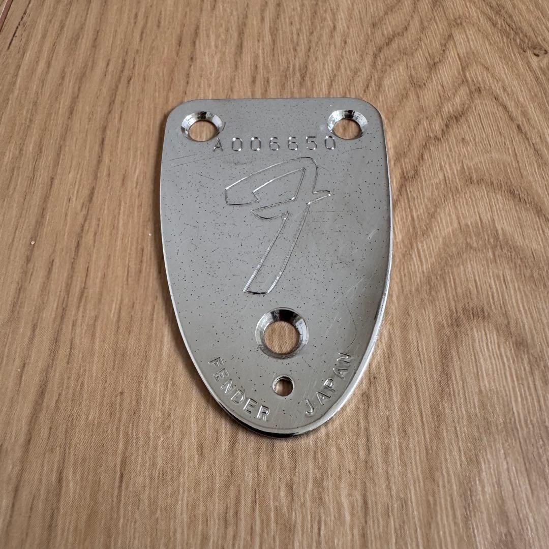 フェンダージャパン Aシリアル 3点止め ネックプレート ジャパン
