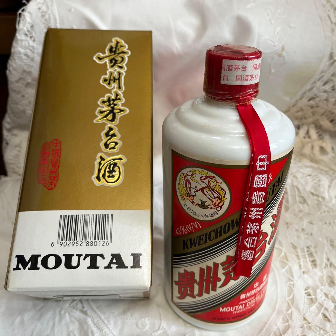 Kweichow Moutai 750ml 箱入り 43% Liqueur Kweichow Moutai, gift box, 500 ml Kweichow Moutai, gift