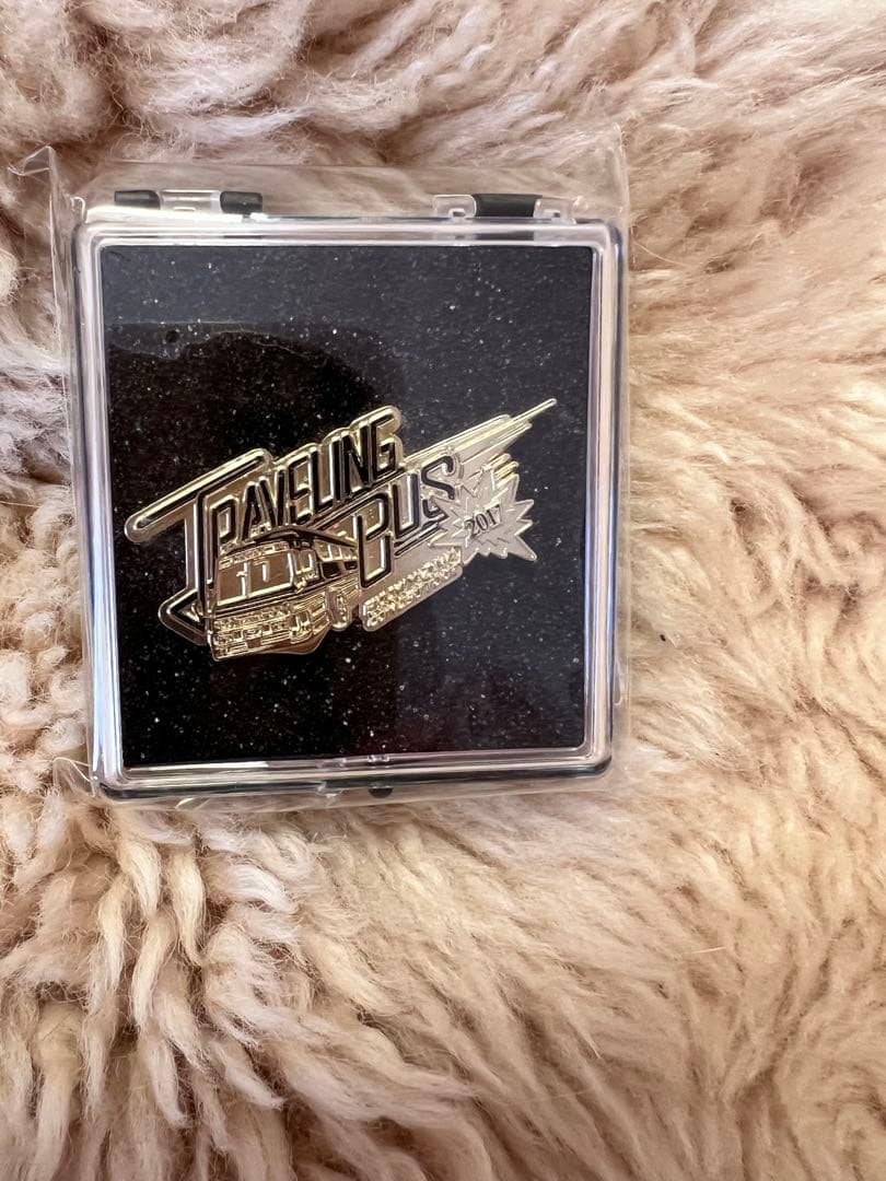 未使用]矢沢永吉ss席ピンバッジ4個セット - メルカリ