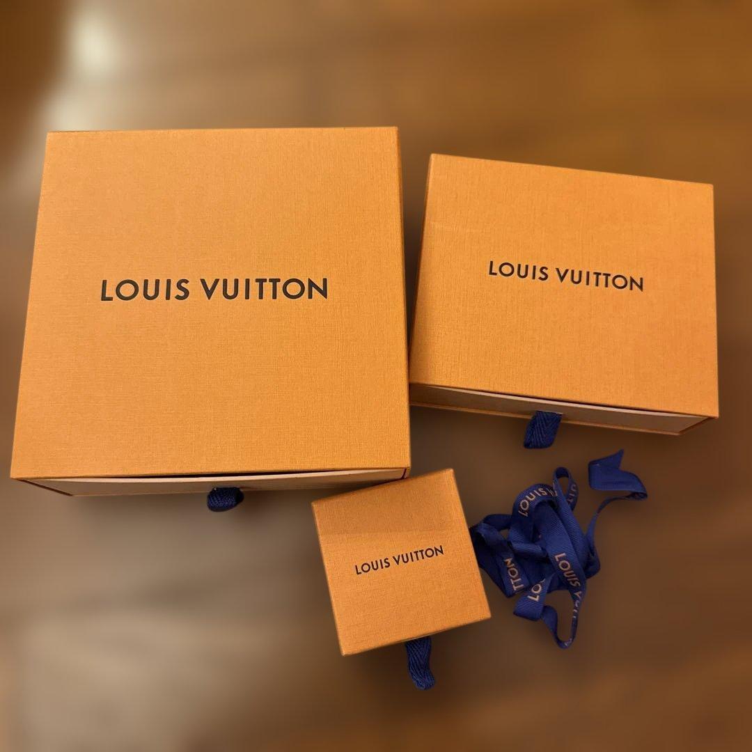 LOUIS VUITTONギフト箱セット - メルカリ