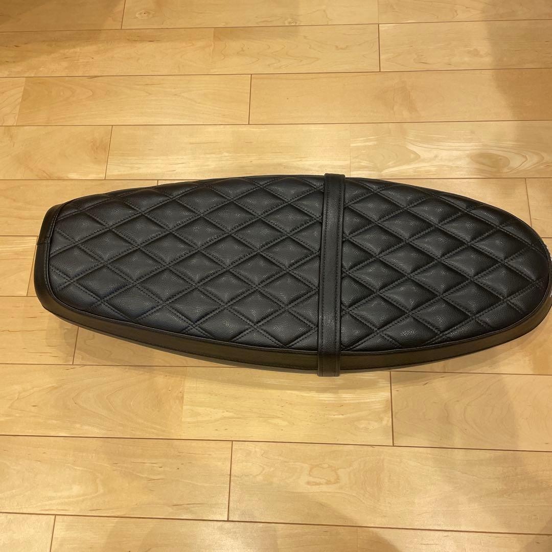 トライアンフ ボンネビル スピードツイン キルトベンチシート A9708613