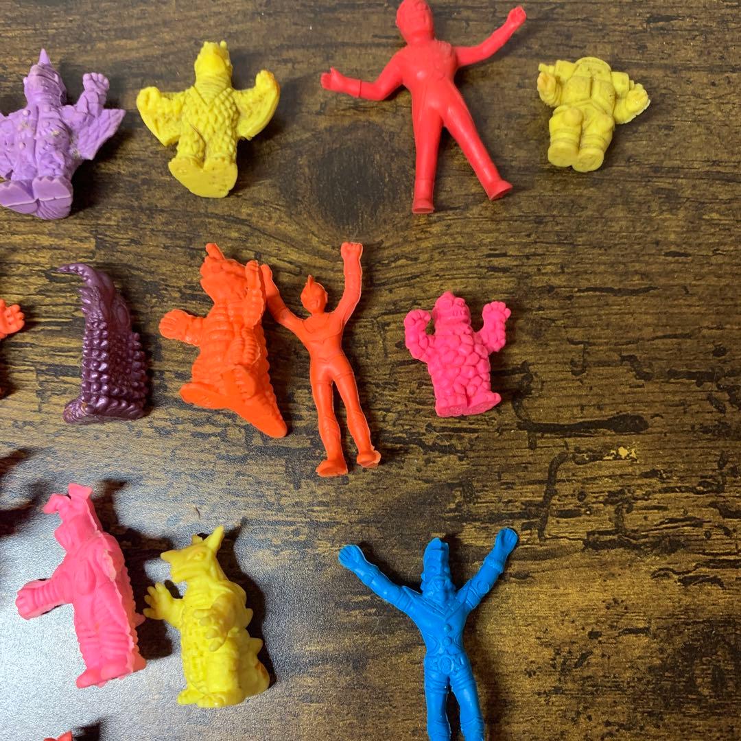 3F 【激レア・当時物】昭和レトロ ウルトラマン 怪獣消しゴム 豪華30点