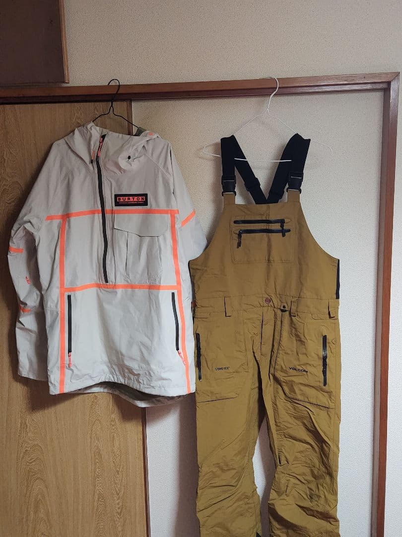 BURTON　×　VOLCOM　ビブパンツ　上下ゴアテックス　最終値下げ