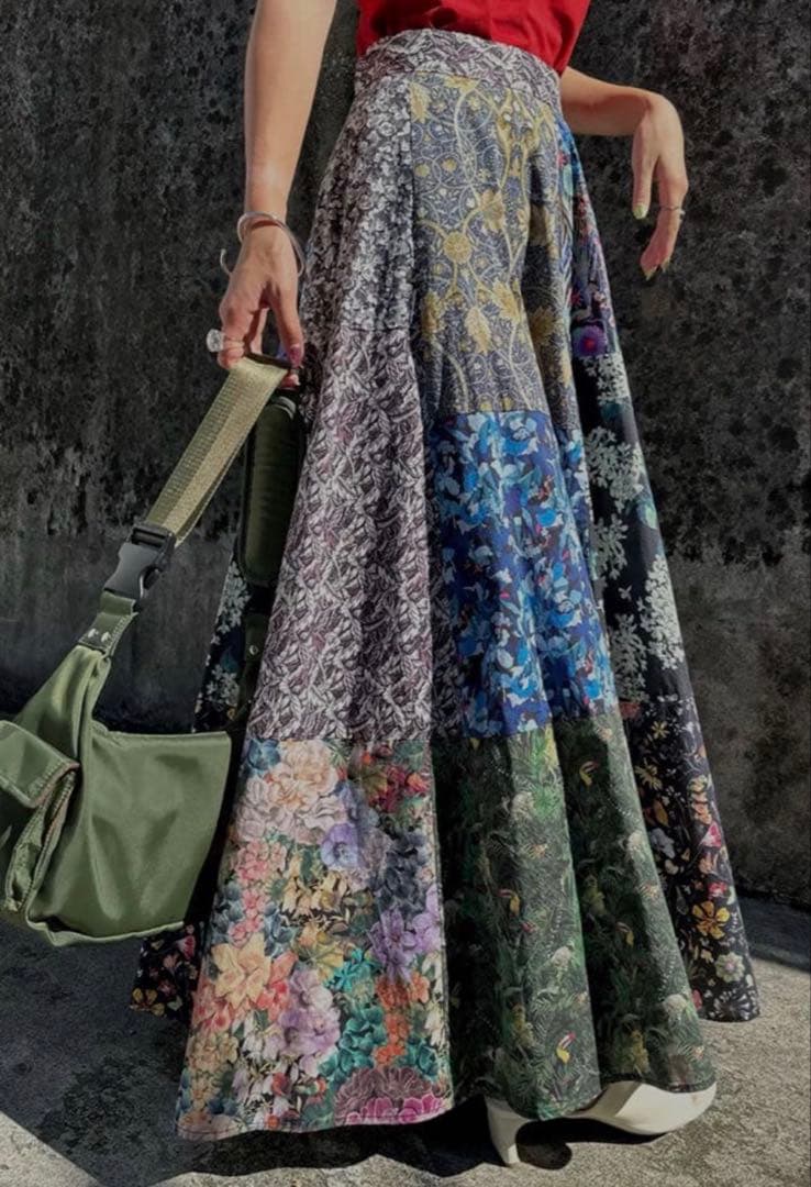 AMERI VINTAGE　LIBERTY PATCHWORK SKIRT