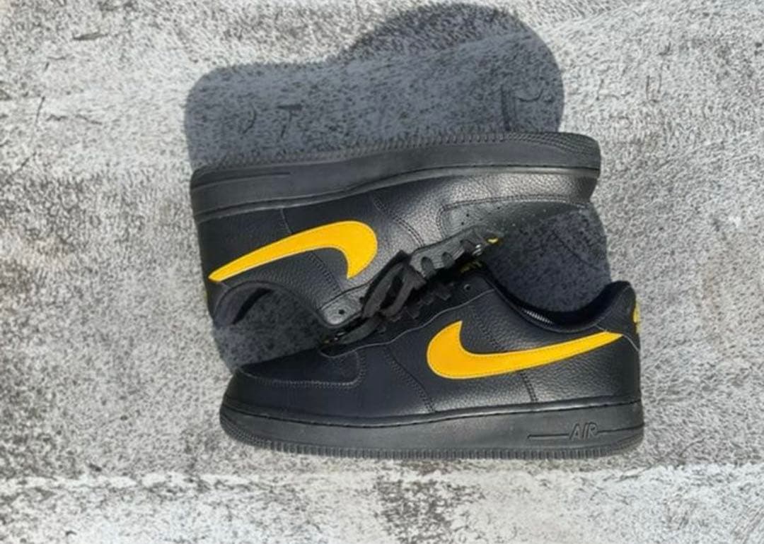 Nike Air Force 1 ブラック/イエロー　限定品