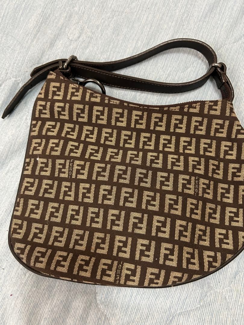 Fendi FFロゴポーチ ブラウン FENDI(フェンディ) FFロゴファーフォンポーチ ベージュ｜【公式