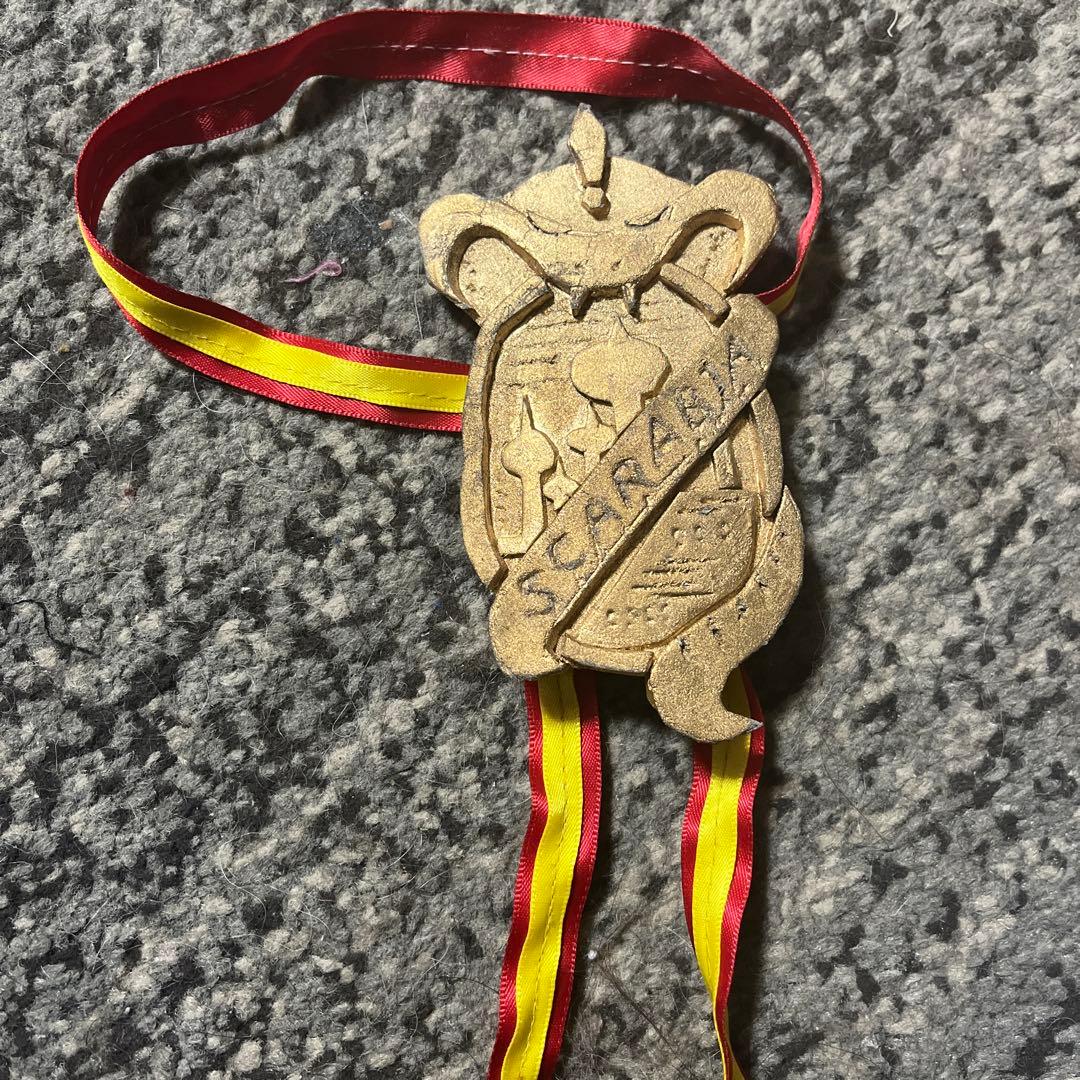 ツイステ コスプレ スカラビア寮 腕章 - メルカリ