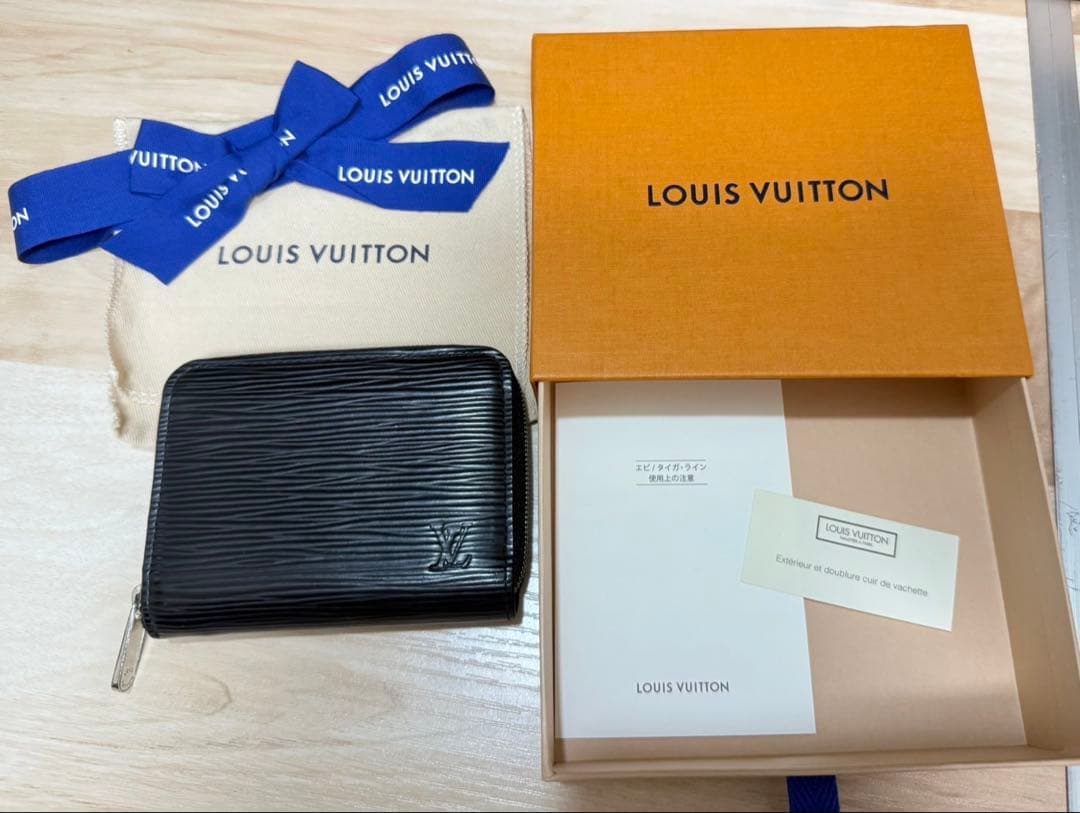 ルイヴィトン エピ ブラック ジッピーパース ケース ミニ財布