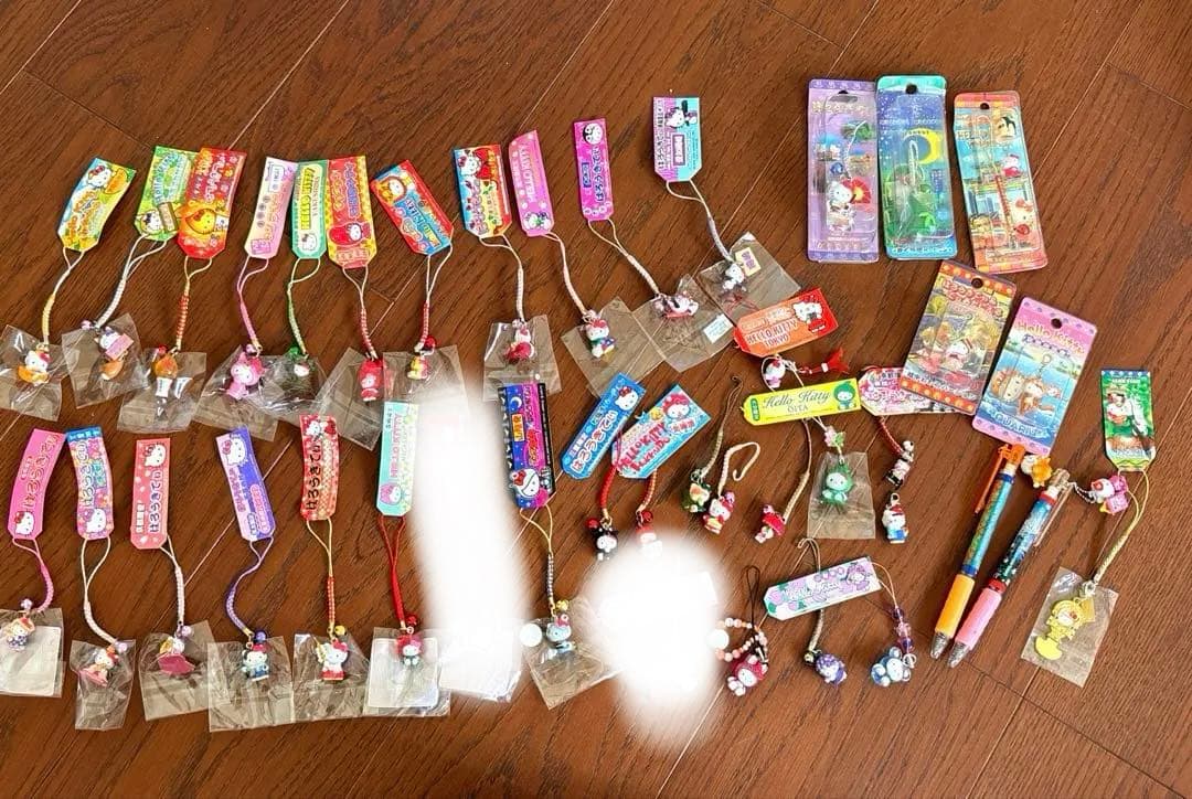 ご当地キティまとめ売り根付けストラップ　ボールペンセット ご当地キティ【四国限定】お遍路さん ボールペン 根付けストラップ 2点