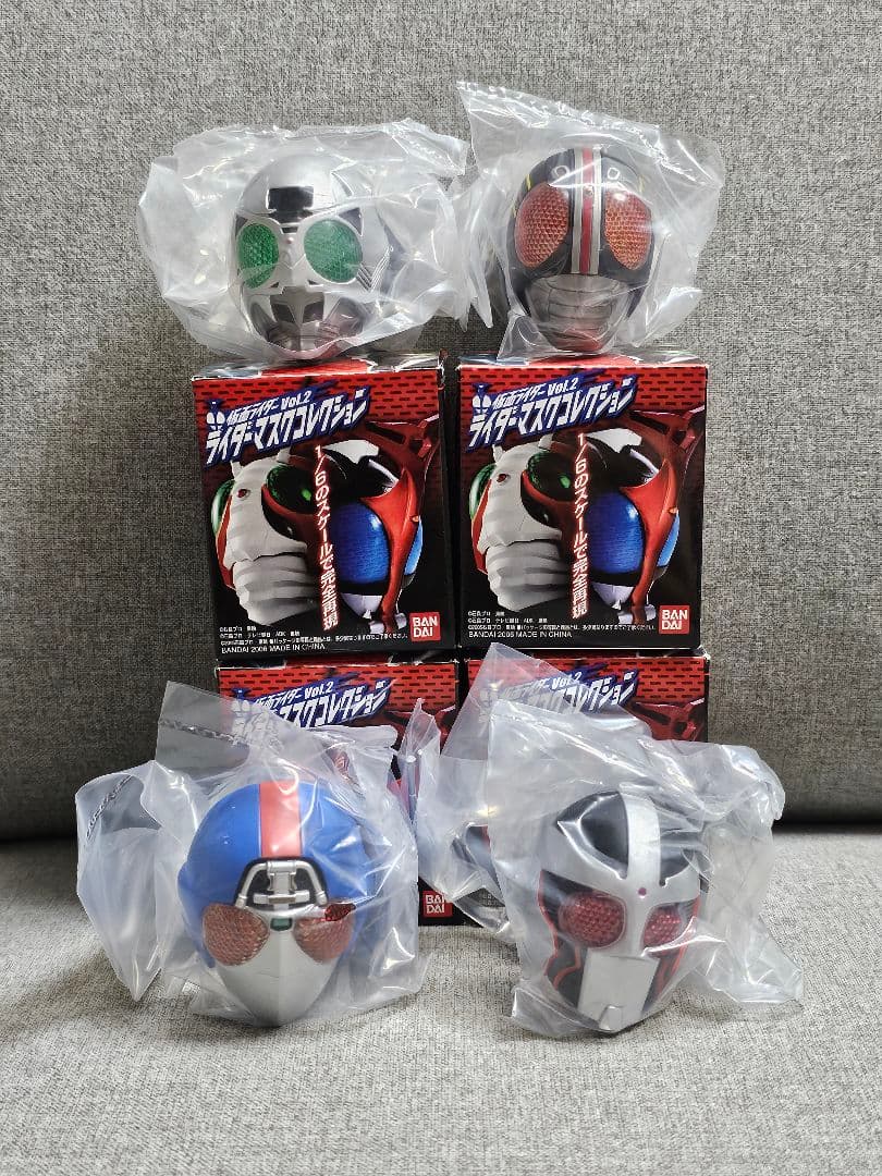 仮面ライダー　フィギュア　マスコレ　BLACK　シャドームーン　ロボ　バイオ Amazon.co.jp: TAMASHII NATIONS S.H.フィギュアーツ 仮面ライダー