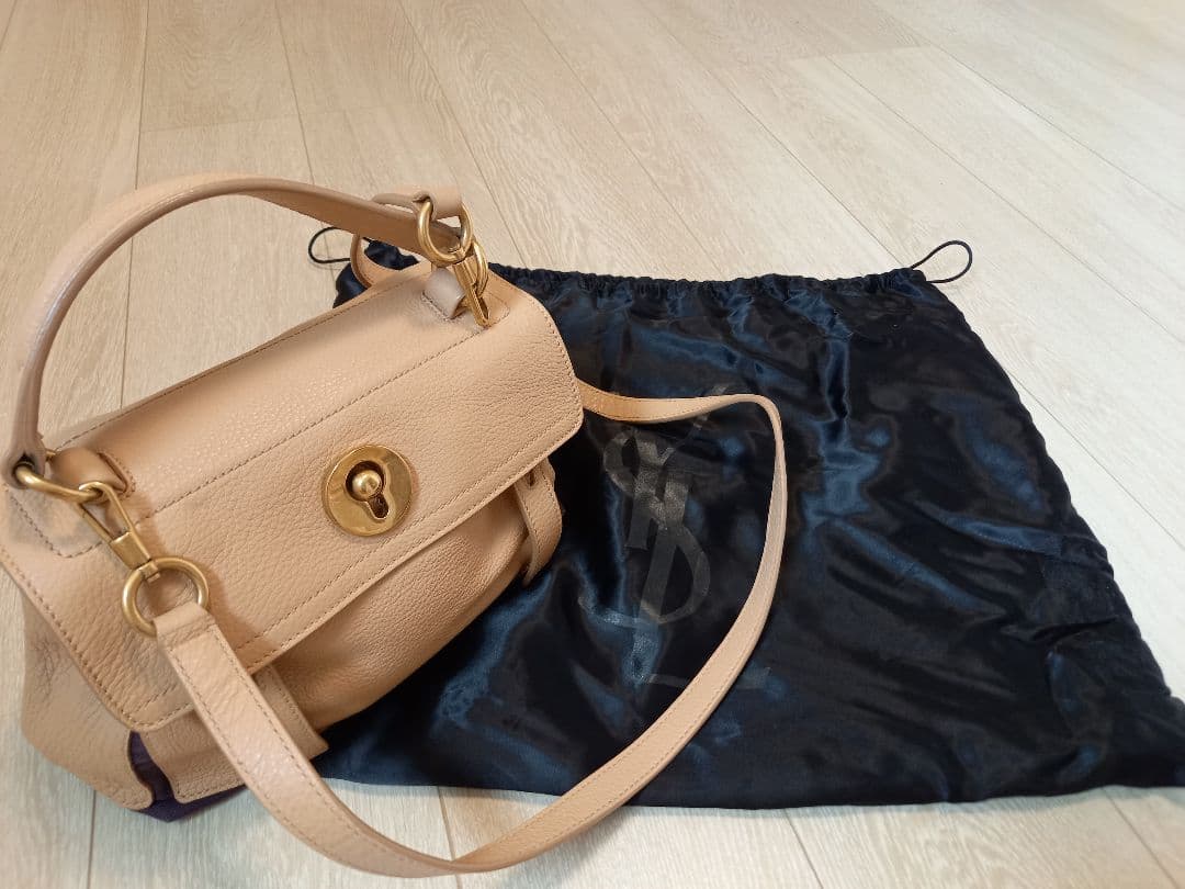 ル*フ様 サンローランミューズトゥミニ ベージュ