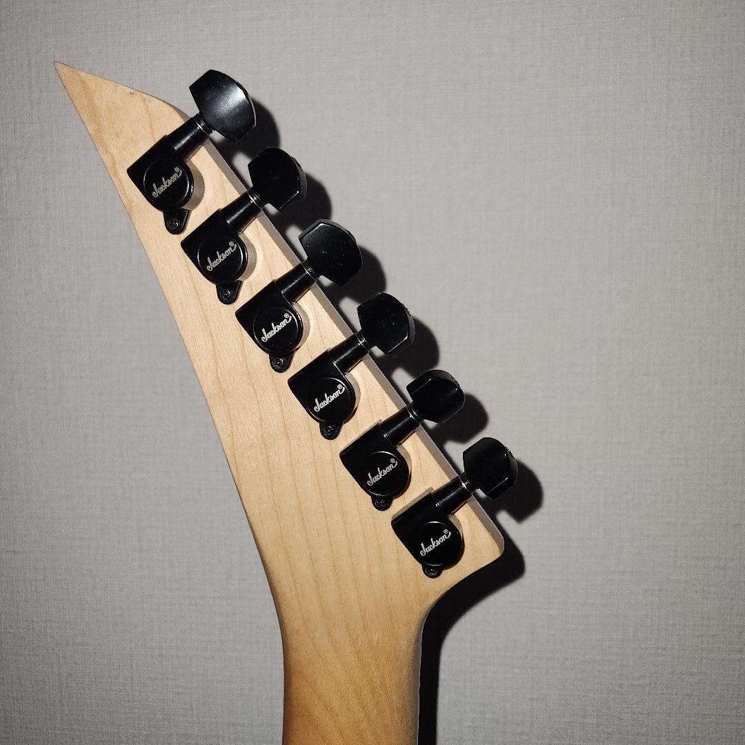 Jackson King V ピックアップemg交換済み！ - メルカリ