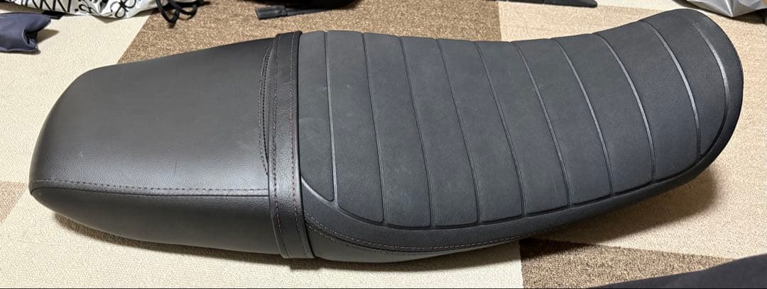 gb350s純正シート あんこ抜き済み 20mmダウン！