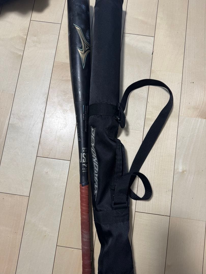 値下げしました！野球バット ビヨンドマックスレガシー 軟式用ビヨンドマックスレガシー トップ(FRP製／83cm／平均710g