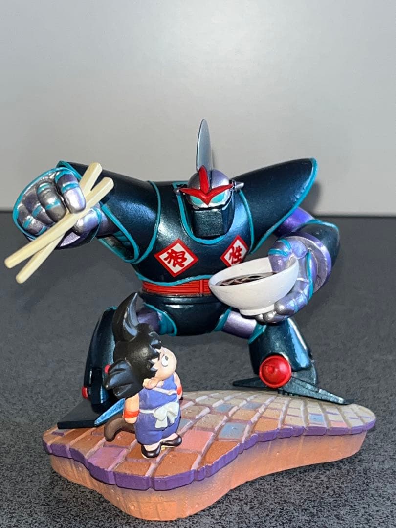 ドラゴンボール フィギュア ロボットと悟空