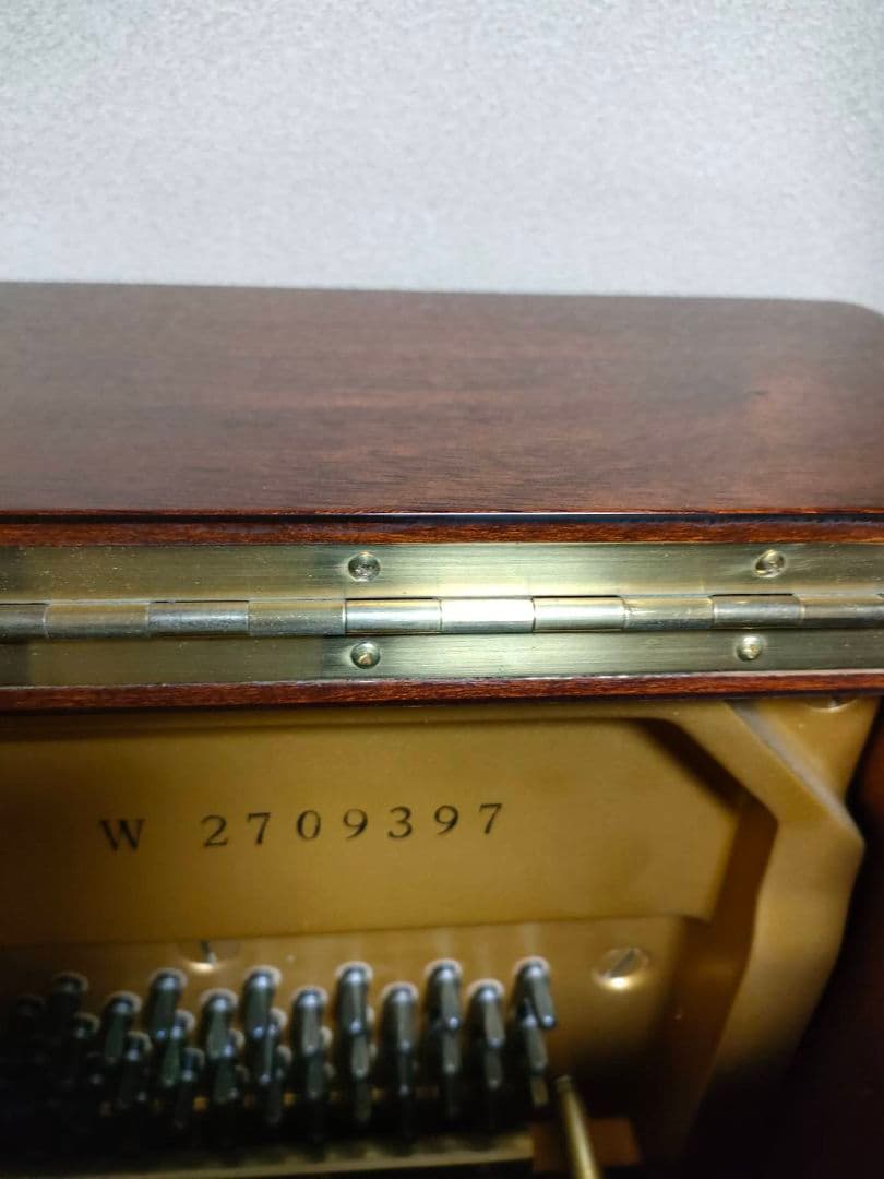 極美品/消音付】YAMAHA W106 ピアノ 木目艶出し鏡面（2月下旬まで）