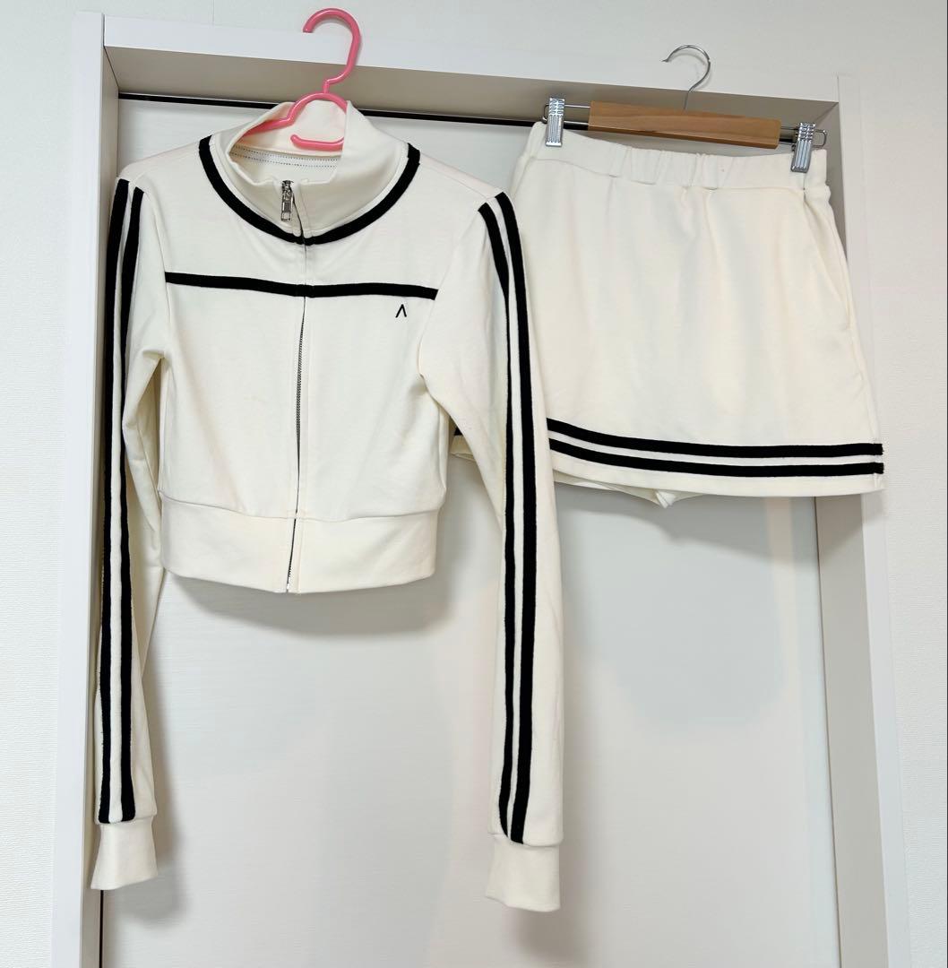 andmary Ami line set up ivory - メルカリ