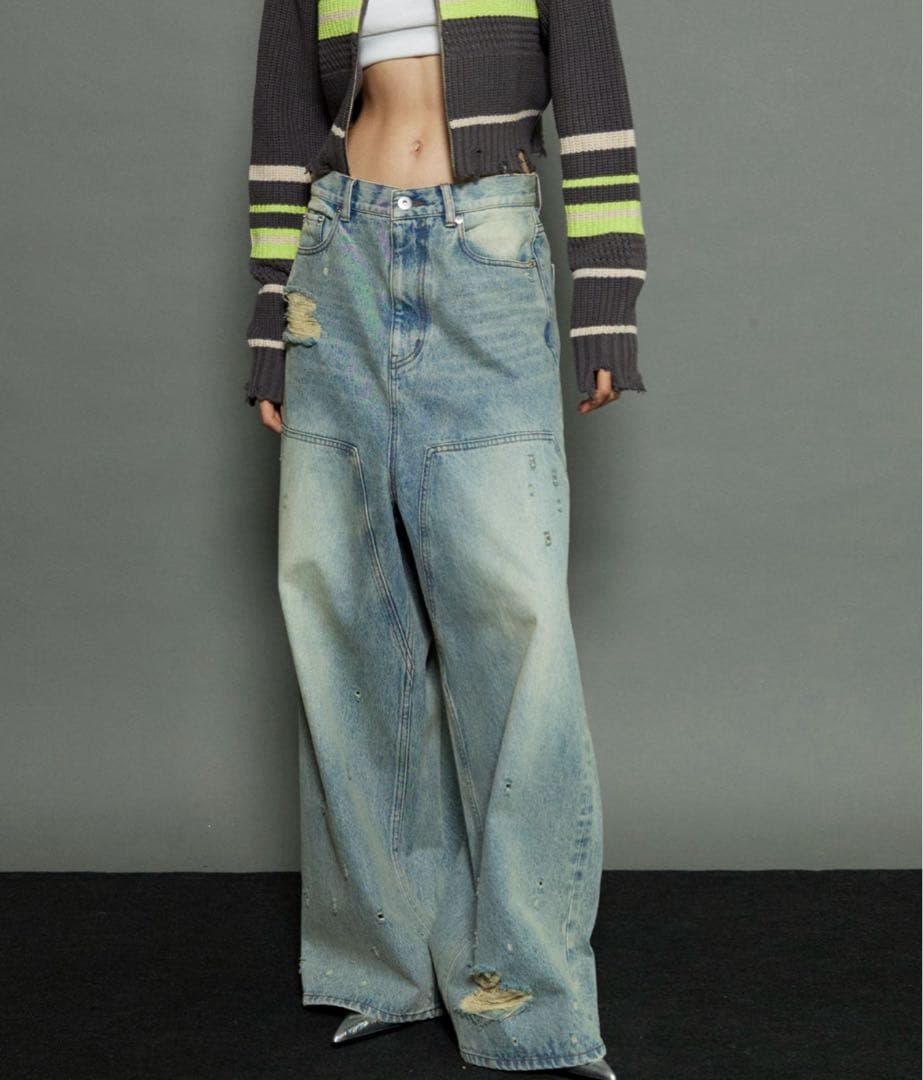ダメージ加工ライトブルーデニムワイドレッグ