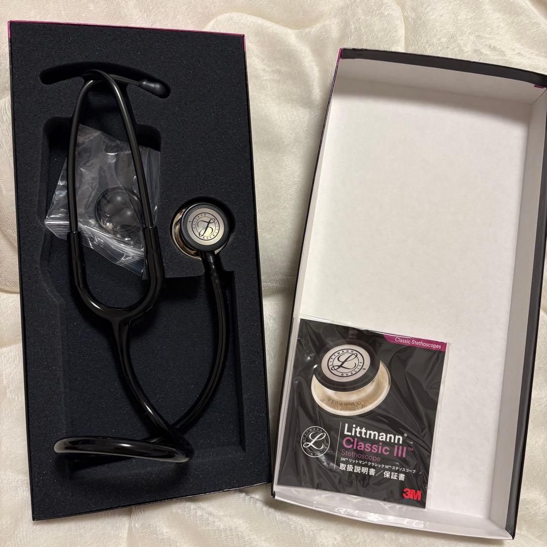 Littmann Classic III聴診器。