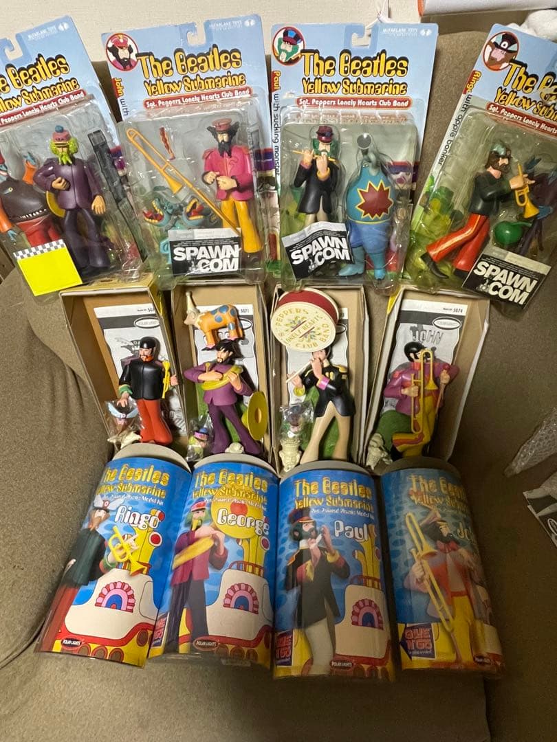 【激レア！】ビートルズ　イエローサブマリン　フィギュア　レトロ　プラモデル ビートルズ フィギュア イエローサブマリン Paul &John｜Yahoo!フリマ