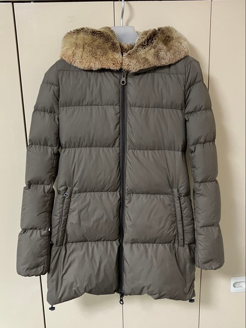 【値下中】DUVETICA　ARWEN　カーキ　ダウンジャケット　38