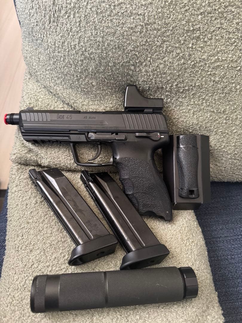 東京マルイhk45ガスガン ブラック ドットサイト付