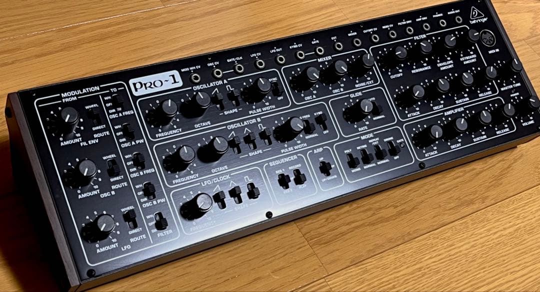 【美品】BEHRINGER PRO-1 アナログシンセサイザー